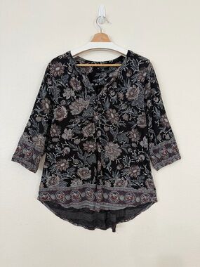 100% viscose Lucky Brand Black Floral Split-Neck Button Front Blouse